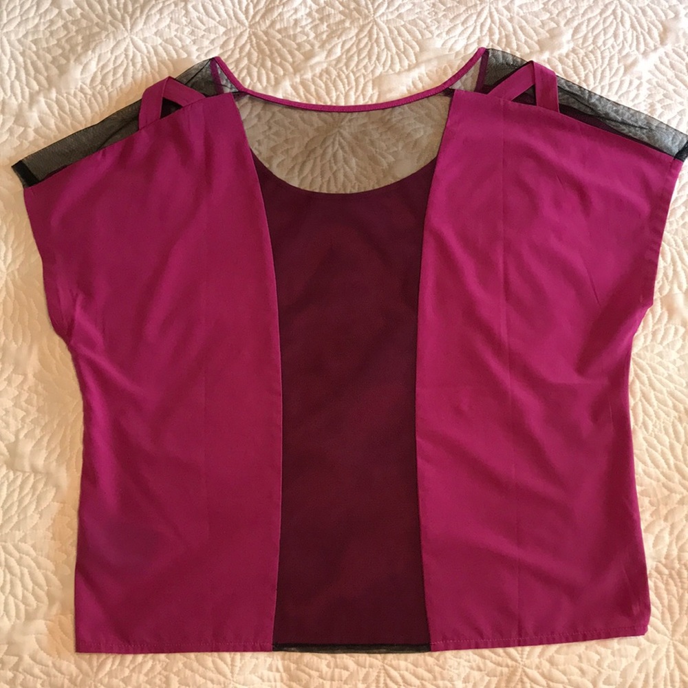 🖤4/$20! Guess Mesh Back Top 🖤💘 - Picture 2 of 7